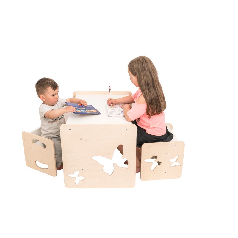 Jucarii, Copii si Bebe - Jucarii si jocuri - Jucarii & jocuri educative - Jucarii interactive - Set Montessori masa si doua scaune cu fluturasi, 7Toys - Infinity.ro
