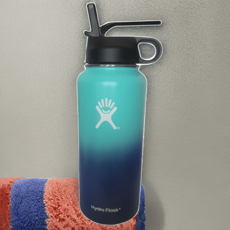 Casa si Gradina - Bucatarie si vesela - Accesorii bar - Shakere - Sticla de apa Hydro Flask din otel inoxidabil si izolata in vid cu capac ,sistem de prindere si pai 946 ml - Infinity.ro