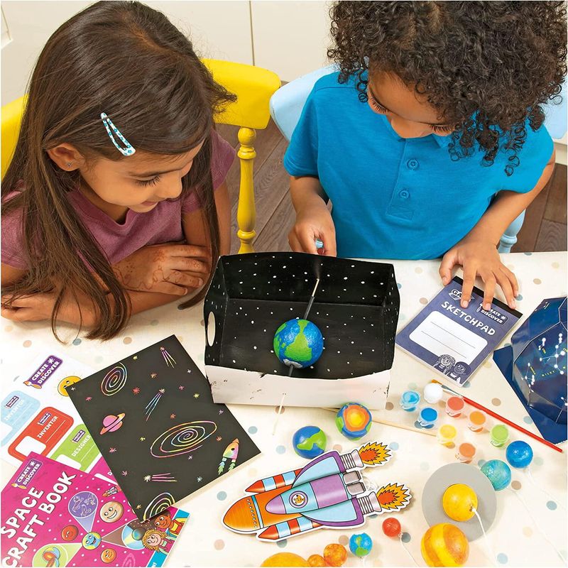 Jucarii, Copii si Bebe - Jucarii si jocuri - Jucarii & jocuri educative - Jocuri si jucarii educative - Creeaza si descopera - Spatiul cosmic - Infinity.ro