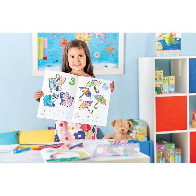 Carti si Birotica - Carti - Carti pentru copii - Carti de colorat - Carte de colorat cu activitati in limba engleza si abtibilduri 1 - 20 - Infinity.ro