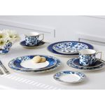 Casa si Gradina - Bucatarie si vesela - Vesela si tacamuri - Farfurii si boluri - Farfurie cina, portelan Wedgwood, Hibiscus Blue, 27cm - Infinity.ro