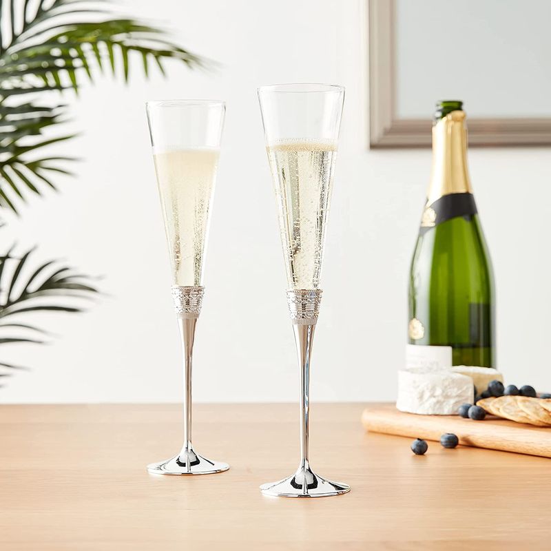 Casa si Gradina - Bucatarie si vesela - Cani si pahare - Pahare - Set 2 pahare sampanie argintate, Vera Wang With Love Nouveau, H 27cm - Infinity.ro