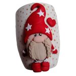 Casa si Gradina - Bucatarie si vesela - Cani si pahare - Cani si cesti - Cana de Craciun cu lut polimeric Fimo, Handmade, "Gnom cu inimioara" - Infinity.ro