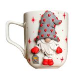 Casa si Gradina - Bucatarie si vesela - Cani si pahare - Cani si cesti - Cana de Craciun cu lut polimeric Fimo, handmade, "Gnom cu felinar" - Infinity.ro