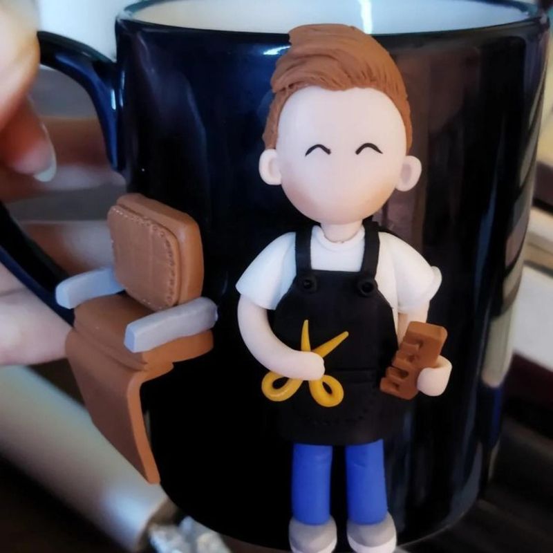 Casa si Gradina - Bucatarie si vesela - Cani si pahare - Cani si cesti - Cana personalizata cu lut polimer Fimo, "Frizer", handmade - Infinity.ro