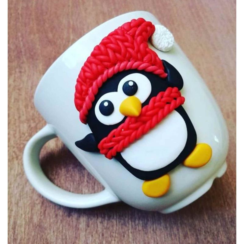 Casa si Gradina - Bucatarie si vesela - Cani si pahare - Cani si cesti - Cana de Craciun cu lut polimeric Fimo, handmade, "Pinguin" - Infinity.ro