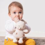 Jucarii, Copii si Bebe - Jucarii si jocuri - Jucarii bebelusi - Jucarii interactive bebelusi - Jucarie muzicala - Ursulet somnoros - Infinity.ro