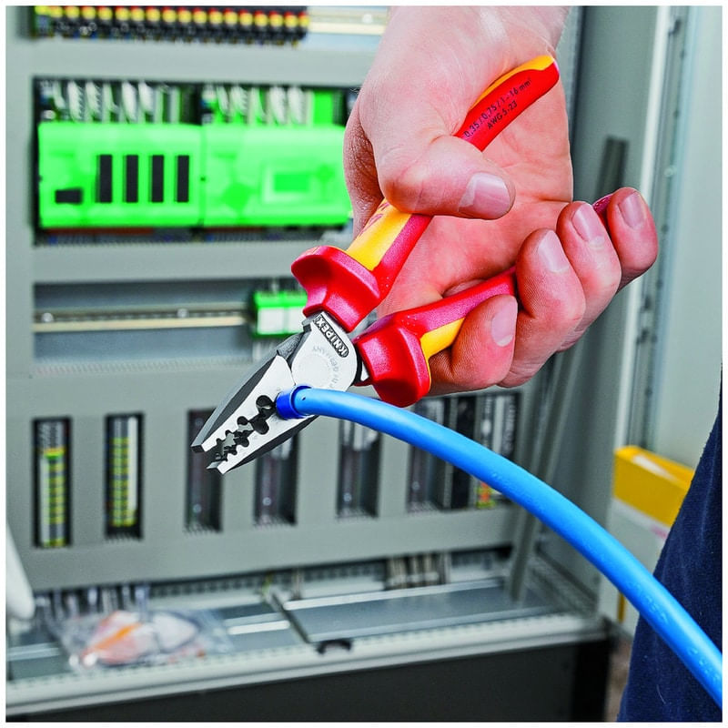 Casa si Gradina - Constructii - Scule de mana si unelte - Clesti si patenti - Cleste profesional pentru sertizat ferule Knipex 97 72 180, 180 mm, Ø0.25-16 mm² - Infinity.ro