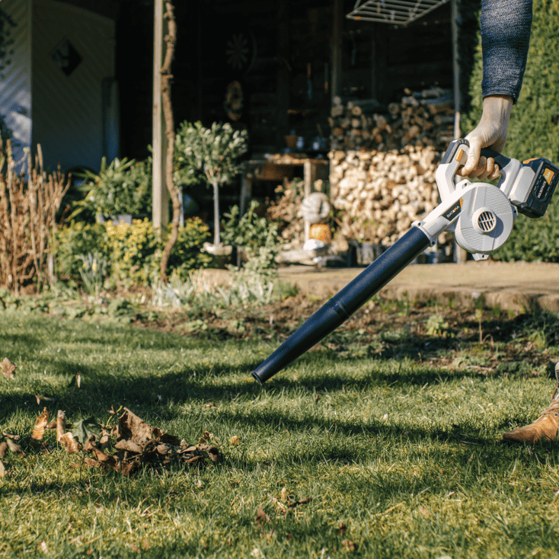 Casa si Gradina - Gradinarit si plante - Utilaje gradina - Aspiratoare, suflante si tocatoare - Suflanta frunze electrica multifunctionala fara acumulator MaxxPack Batavia 7063963, 18 V, 18000 rpm - Infinity.ro