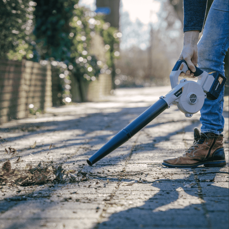 Casa si Gradina - Gradinarit si plante - Utilaje gradina - Aspiratoare, suflante si tocatoare - Suflanta frunze electrica multifunctionala fara acumulator MaxxPack Batavia 7063963, 18 V, 18000 rpm - Infinity.ro