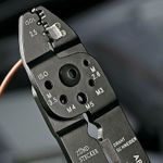 Casa si Gradina - Constructii - Scule de mana si unelte - Clesti si patenti - Cleste profesional pentru sertizat si dezizolat Knipex 97 21 215 B, 230 mm - Infinity.ro