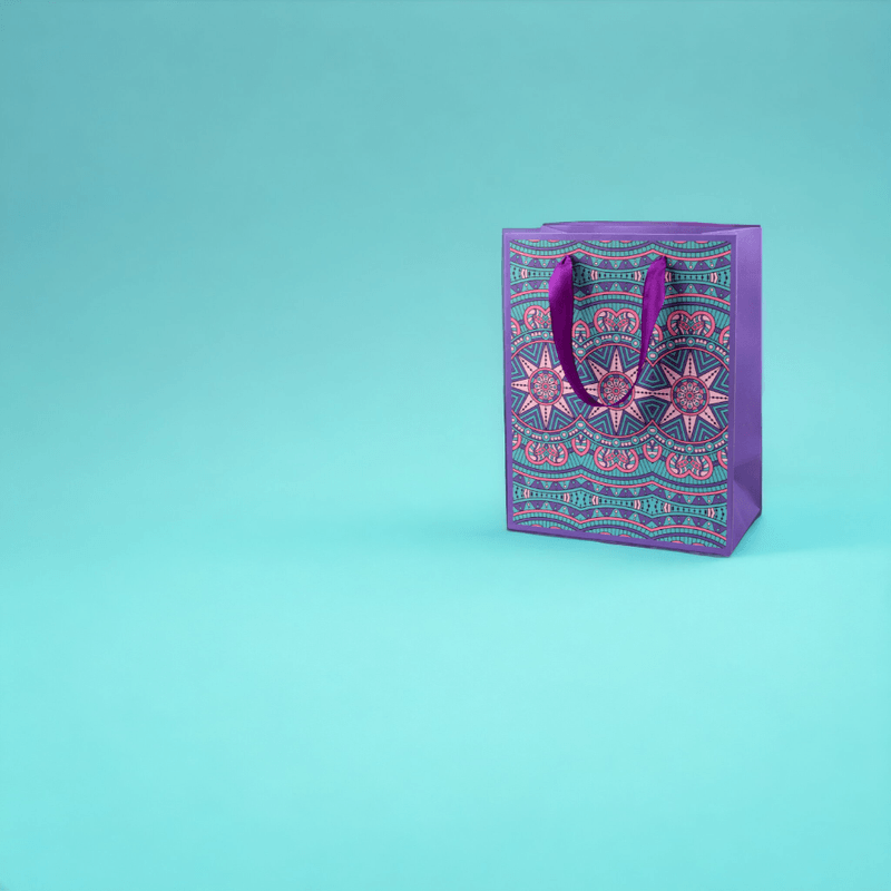 Market - Cadouri - Pungi cadou si accesorii - Punga cadou de hartie Crisalida, 18 x 23 x 10 cm, Mandale violet - Infinity.ro