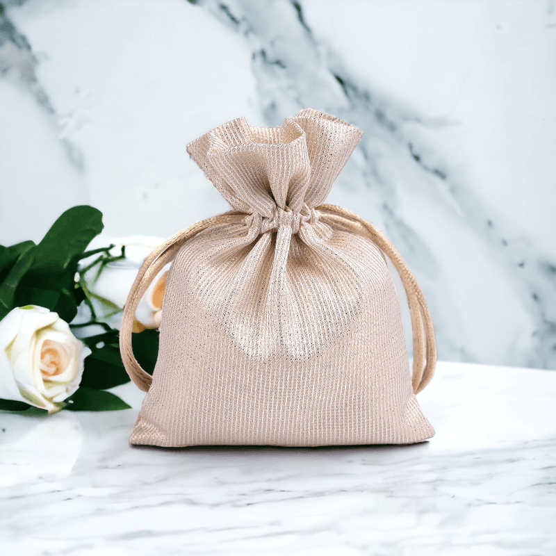 Market - Cadouri - Pungi cadou si accesorii - Saculet satinat cu lurex pentru cadouri Crisalida, 10 x 13 cm, Bej auriu - Infinity.ro