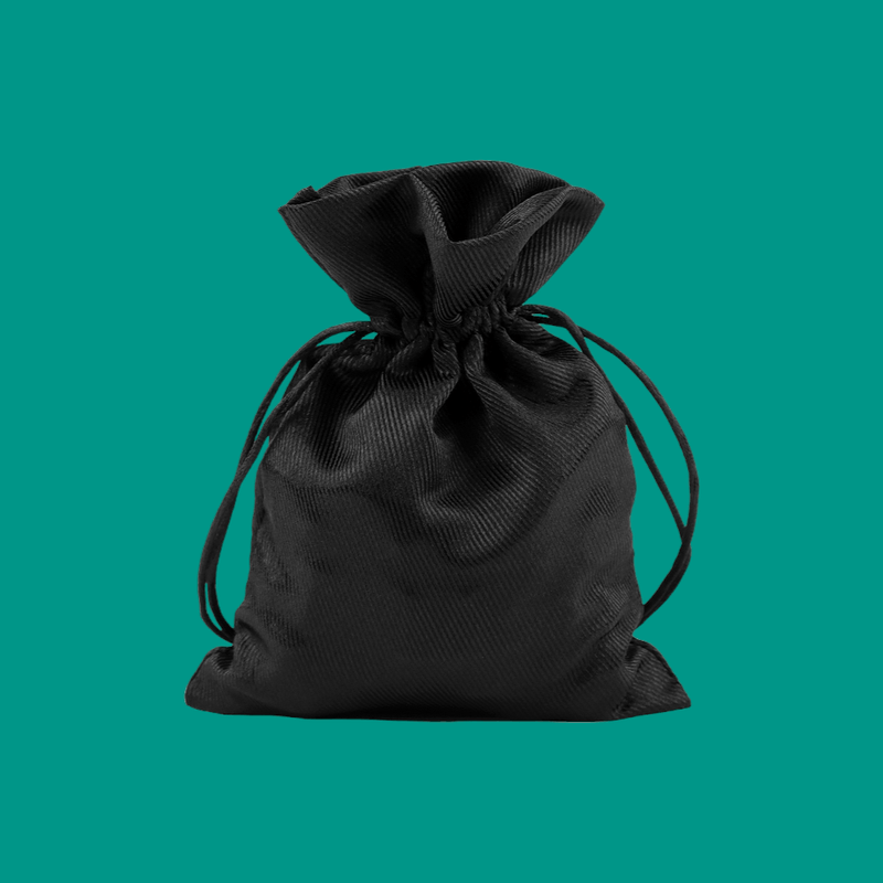 Market - Cadouri - Pungi cadou si accesorii - Saculet din satin pentru cadouri Crisalida, 13 x 18 cm, Negru - Infinity.ro