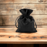 Market - Cadouri - Pungi cadou si accesorii - Saculet din satin pentru cadouri Crisalida, 13 x 18 cm, Negru - Infinity.ro