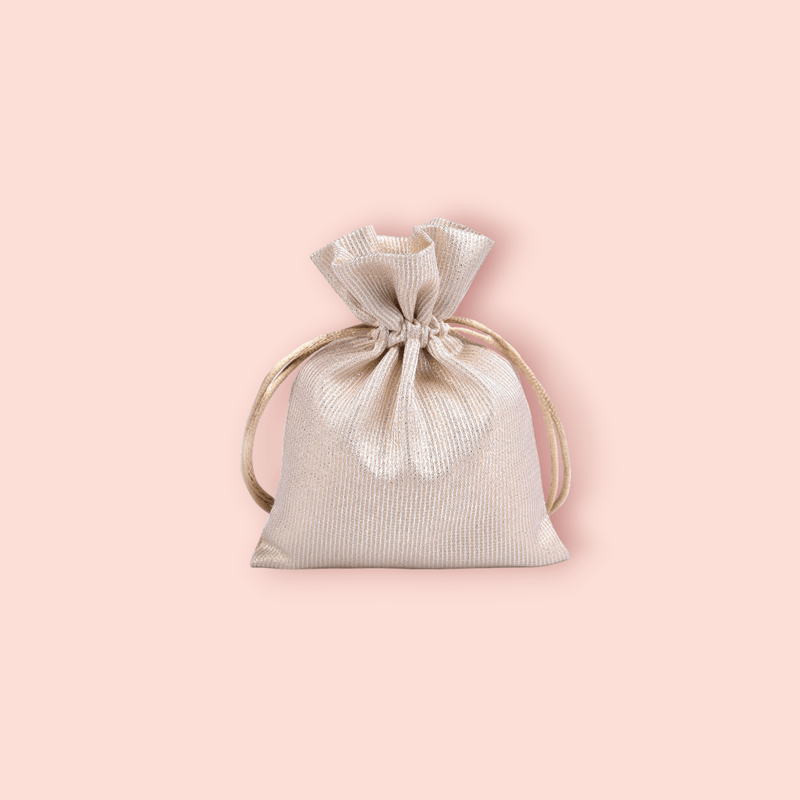 Market - Cadouri - Pungi cadou si accesorii - Saculet satinat cu lurex pentru cadouri Crisalida, 10 x 13 cm, Bej auriu - Infinity.ro
