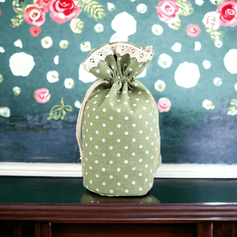 Market - Cadouri - Pungi cadou si accesorii - Saculet decorativ textil cu datela si imprimeu buline Crisalida, 13,5 x 18,5 cm, Verde - Infinity.ro