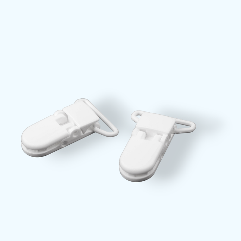 Carti si Birotica - Birotica - Accesorii de birou - Alte accesorii birou - Set 2 clipsuri din plastic pentru fixare ecuson, latime 26 mm, Alb - Infinity.ro