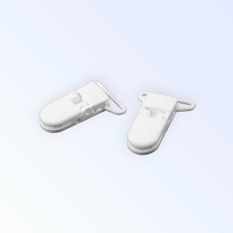 Carti si Birotica - Birotica - Accesorii de birou - Alte accesorii birou - Set 2 clipsuri din plastic pentru fixare ecuson, latime 26 mm, Alb - Infinity.ro