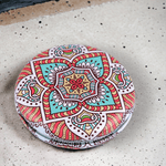 Ingrijire personala si Cosmetice - Machiaj - Oglinzi cosmetice - Oglinda poseta dubla din piele ecologica, Mandala 7 cm, Rosu - Infinity.ro