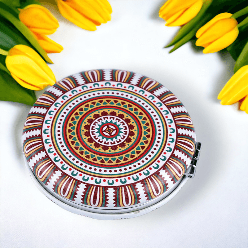 Ingrijire personala si Cosmetice - Machiaj - Oglinzi cosmetice - Oglinda poseta dubla din piele ecologica, Mandala 7 cm, Galben - Infinity.ro