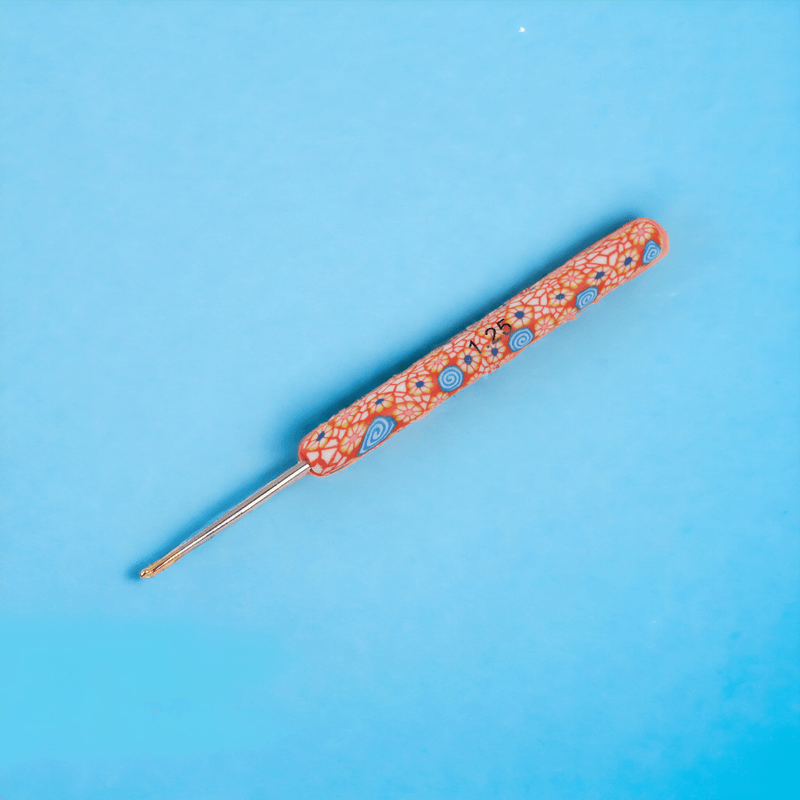 Casa si Gradina - Decoratiuni - DIY - Articole mercerie - Croset cu maner din silicon si varf auriu, marime 1.25 mm, Portocaliu - Infinity.ro