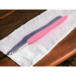 Casa si Gradina - Decoratiuni - DIY - Articole mercerie - Croset cu maner din silicon dimensiune 5.5 mm Roz - Infinity.ro