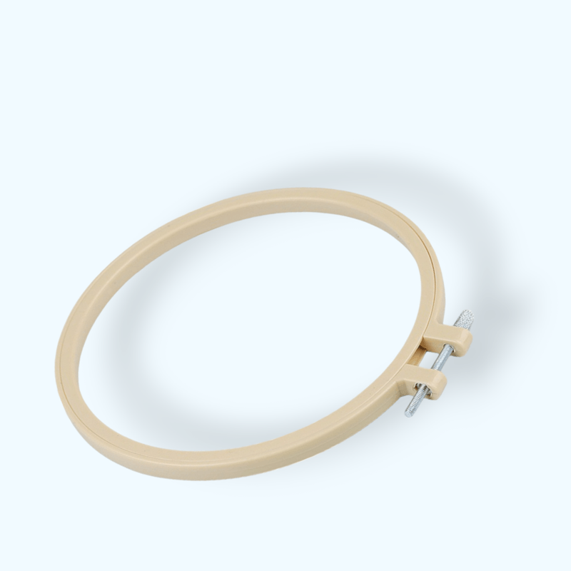 Casa si Gradina - Decoratiuni - DIY - Articole mercerie - Gherghef rotund din plastic pentru broderie, diametru 16 cm, Bej - Infinity.ro