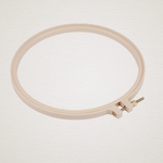 Casa si Gradina - Decoratiuni - DIY - Articole mercerie - Gherghef rotund din plastic pentru broderie, diametru 18.5 cm, Bej - Infinity.ro