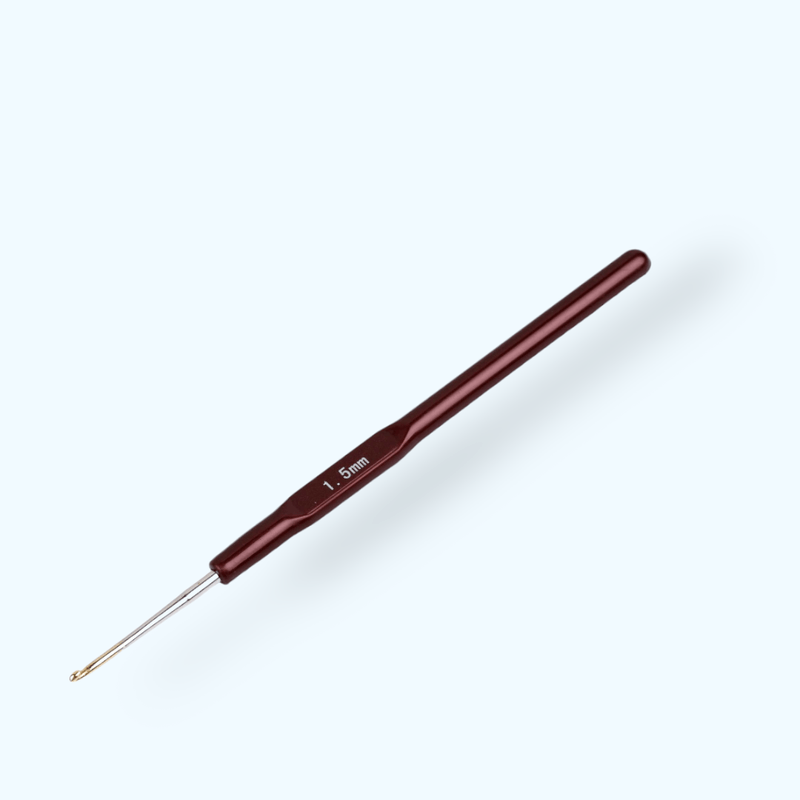 Casa si Gradina - Decoratiuni - DIY - Articole mercerie - Croset cu varf aurit si maner din plastic Crisalida, dimensiune 1.5 mm, Maro - Infinity.ro