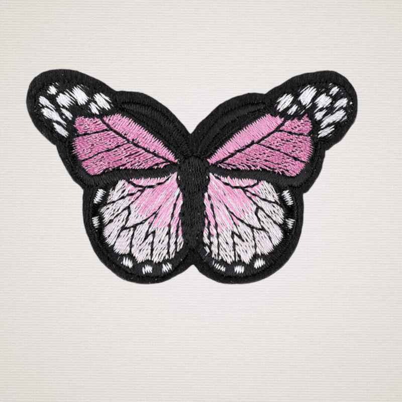 Casa si Gradina - Decoratiuni - DIY - Articole mercerie - Aplicatie termoadeziva brodata Crisalida, 48 x 70 mm, fluture Roz deschis - Infinity.ro