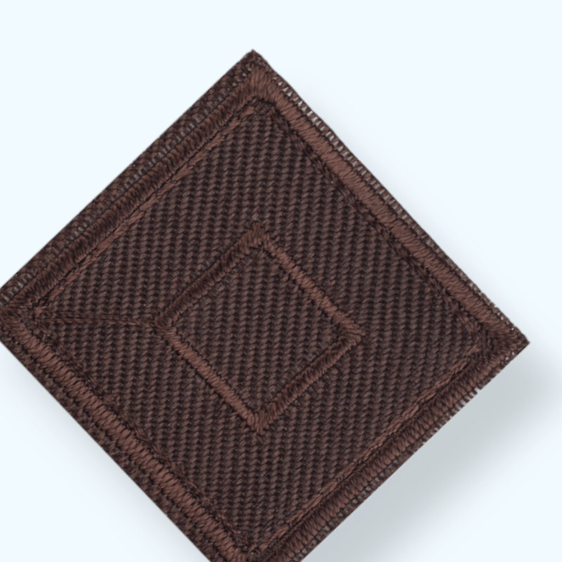 Casa si Gradina - Decoratiuni - DIY - Articole mercerie - Petic termoadeziv patrat Crisalida, 33 x 33 mm, Maro - Infinity.ro