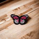 Casa si Gradina - Decoratiuni - DIY - Articole mercerie - Aplicatie termoadeziva brodata 43 x 29 mm fluture Fucsia - Infinity.ro