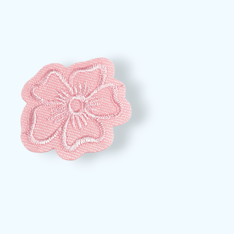 Casa si Gradina - Decoratiuni - DIY - Articole mercerie - Aplicatie termoadeziva brodata, 35 mm floare Roz deschis - Infinity.ro