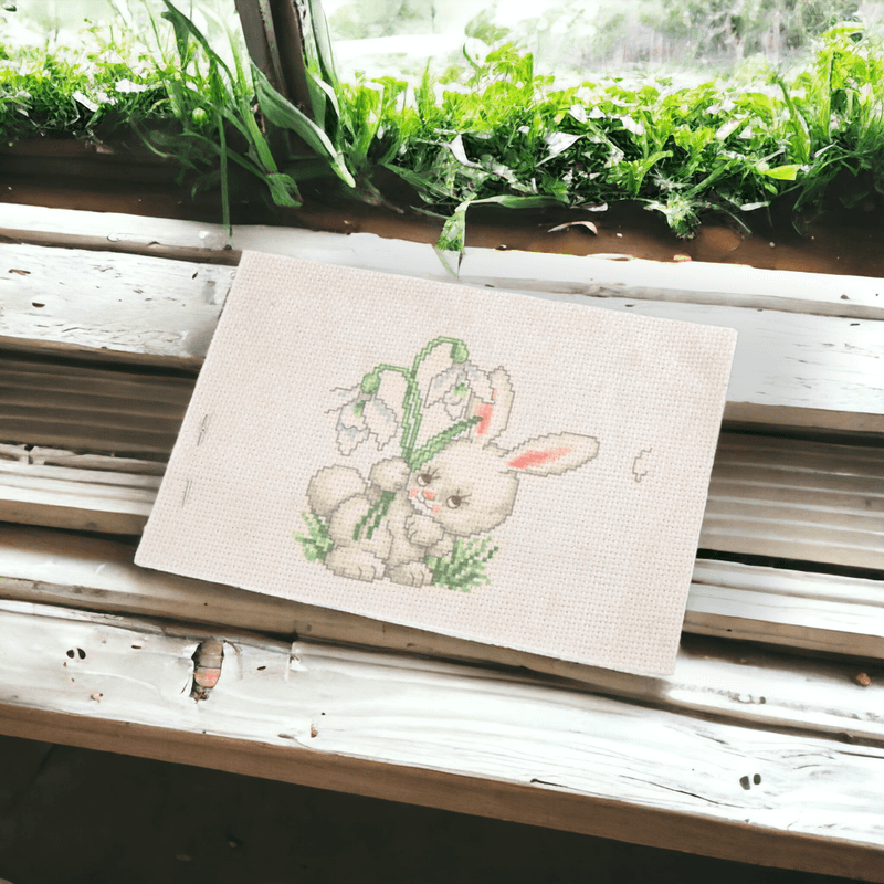 Casa si Gradina - Decoratiuni - DIY - Articole mercerie - Set de brodat pentru copii, model imprimat 14 x 20 cm, Iepuras - Infinity.ro