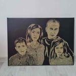 Casa si Gradina - Decoratiuni - Tablouri - Tablou cu sclipici auriu, pictat manual dupa poza ta, 50x70 cm, 4 persoane - Infinity.ro