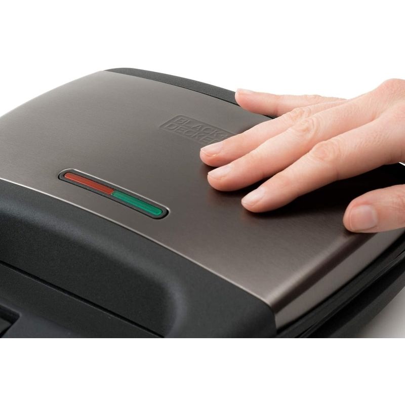 Electronice si Electrocasnice - Electrocasnice bucatarie - Preparare paine - Sandwich-maker - Sandwich maker BXSA750E BlackDecker S9680060B, 750 W - Infinity.ro