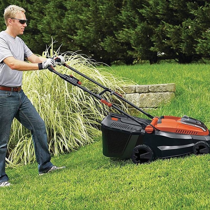 Casa si Gradina - Gradinarit si plante - Utilaje gradina - Masini de tuns iarba - Motocoasa, Masina pentru tuns gazon, iarba, acumulator 36V, 38 cm, 2x2.5 Ah Li-Ion, Black+Decker - Infinity.ro