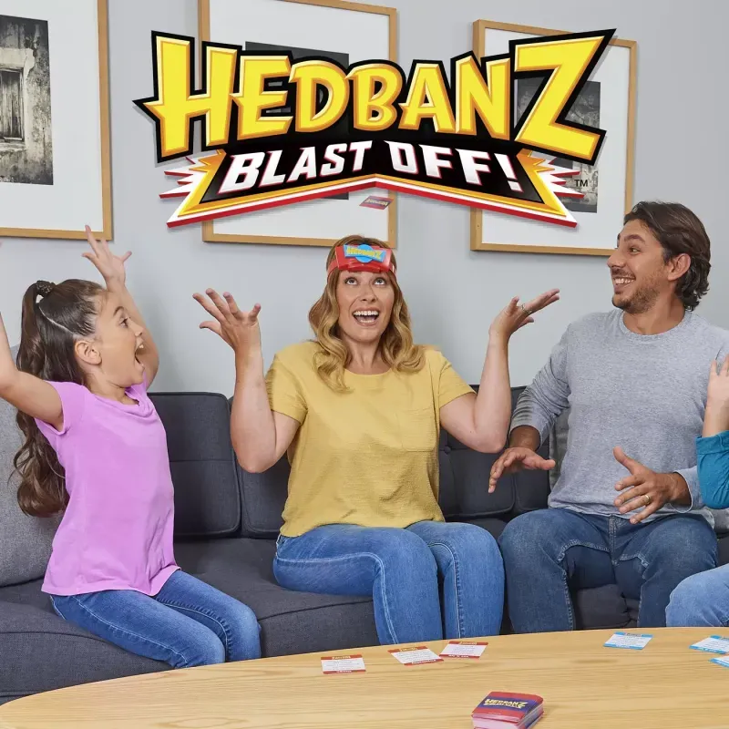 Jucarii, Copii si Bebe - Jucarii si jocuri - Jocuri si puzzle - Jocuri de societate - Joc hedbanz blastoff - Infinity.ro