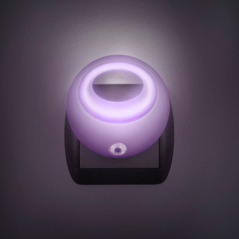 Casa si Gradina - Corpuri si surse de iluminat - Veioze si lampi - Lampi de veghe - Lampa de veghe cu LED si senzor de lumina- violet - Infinity.ro