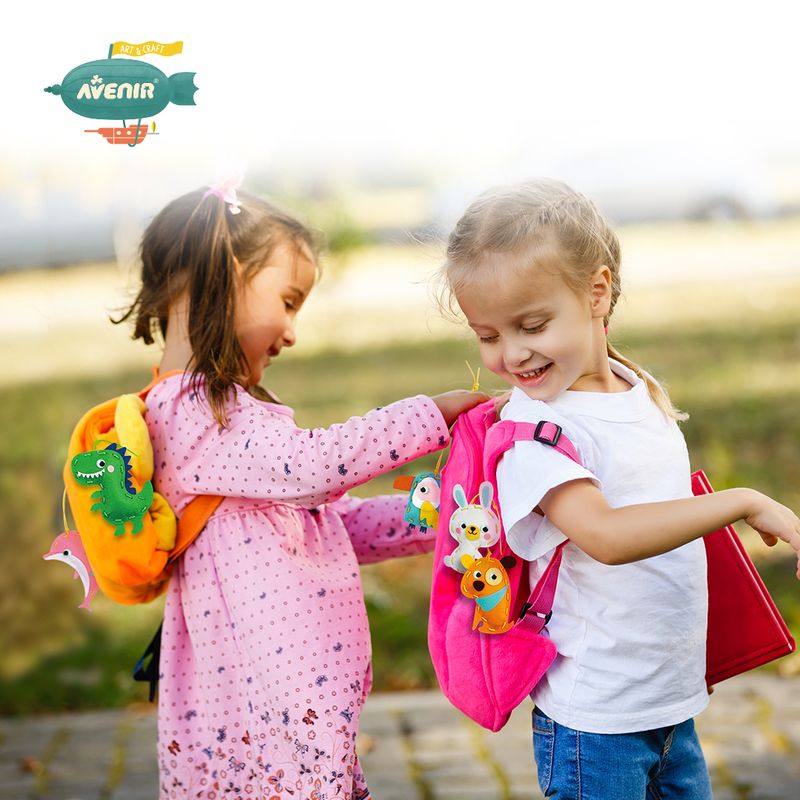 Jucarii, Copii si Bebe - Jucarii si jocuri - Jucarii & jocuri educative - Seturi de artizanat - Set creativ de cusut cu tehnica siretului - Primul meu Pandantiv Prieteni Marini, nivel 1 - Infinity.ro