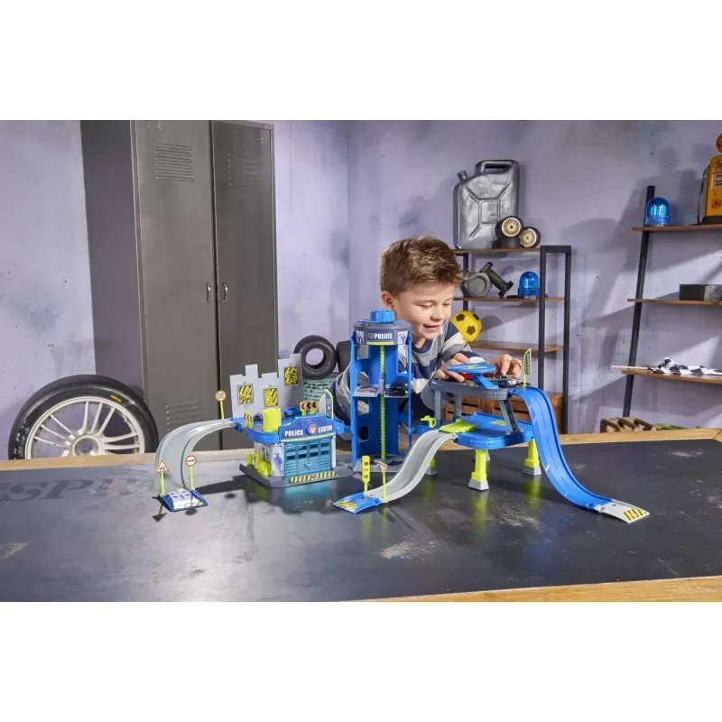 Jucarii, Copii si Bebe - Jucarii si jocuri - Vehicule si jucarii cu telecomanda - Masinute - Majorette creatix set sectia de politie cu sunete si lumini - Infinity.ro