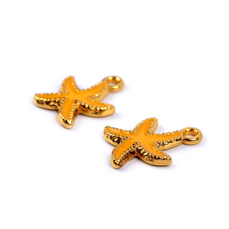 Fashion, accesorii si bijuterii - Barbati - Bijuterii barbati - Lanturi si pandantive barbati - Pandantiv decorativ metalic, 13 x 17 mm Steluta de mare galbena - Infinity.ro