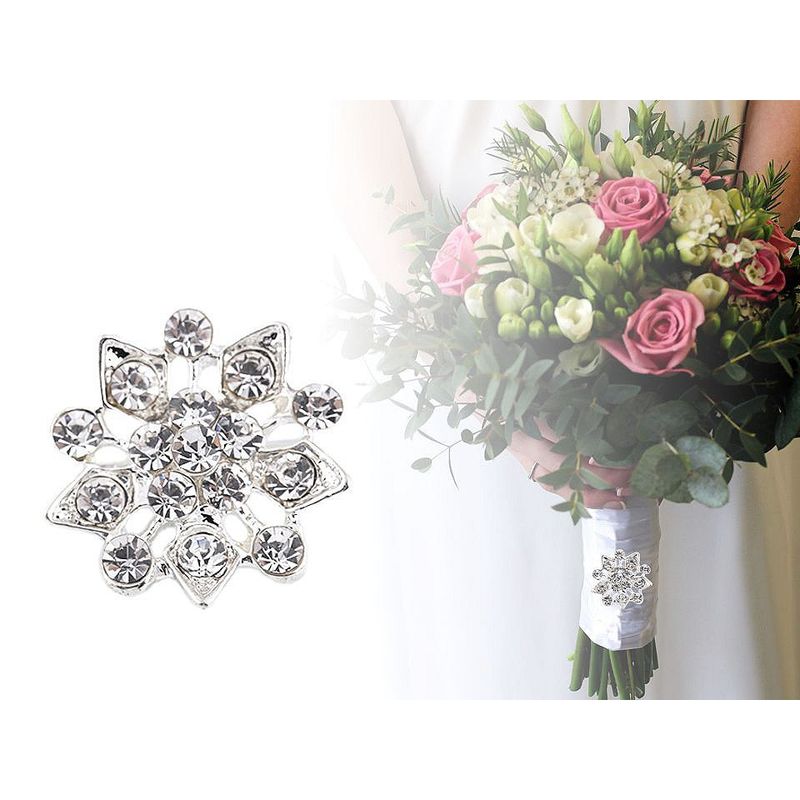 Fashion, accesorii si bijuterii - Femei - Bijuterii femei - Brose femei - Brosa cu strasuri pentru buchetul miresei, floare argintie - Infinity.ro