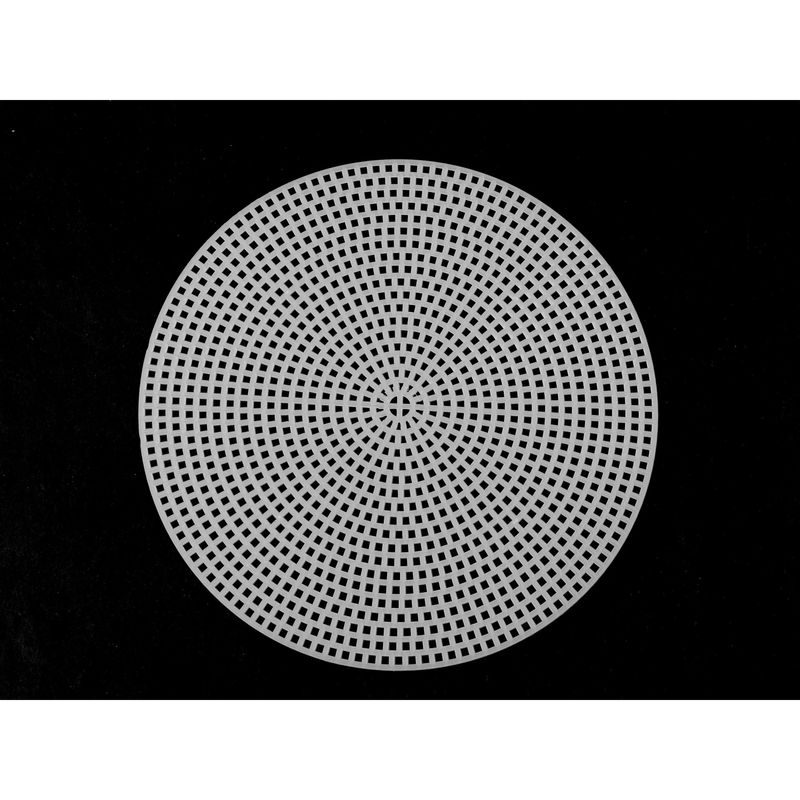 Casa si Gradina - Decoratiuni - Obiecte decorative - Accesorii decorative - Plasa din plastic pentru brodat, diametru 14,7 cm Cerc alb - Infinity.ro
