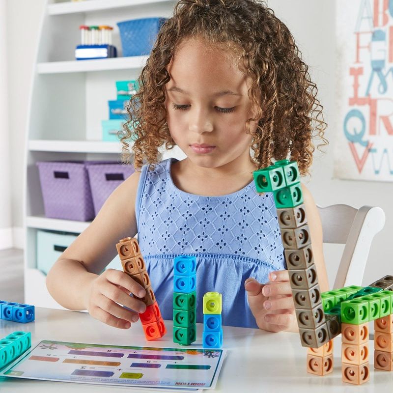 Jucarii, Copii si Bebe - Jucarii si jocuri - Jucarii & jocuri educative - Jocuri si jucarii educative - Set de activitati MathLink Cubes pentru incepatori - Dinozauri - Infinity.ro