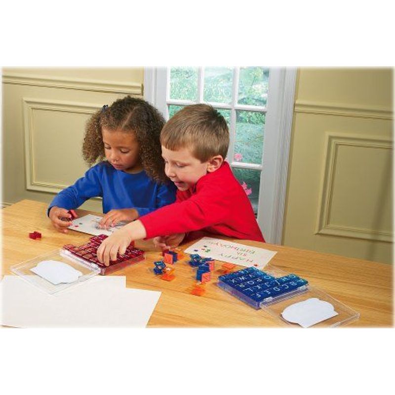 Jucarii, Copii si Bebe - Jucarii si jocuri - Jucarii & jocuri educative - Jocuri si jucarii educative - Set stampile Alfabet - litere de tipar - Infinity.ro