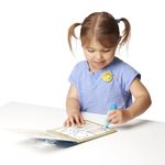 Jucarii, Copii si Bebe - Jucarii si jocuri - Jucarii & jocuri educative - Seturi pictura si desen - Carnet Apa magica Forme si culori - Melissa and Doug - Infinity.ro