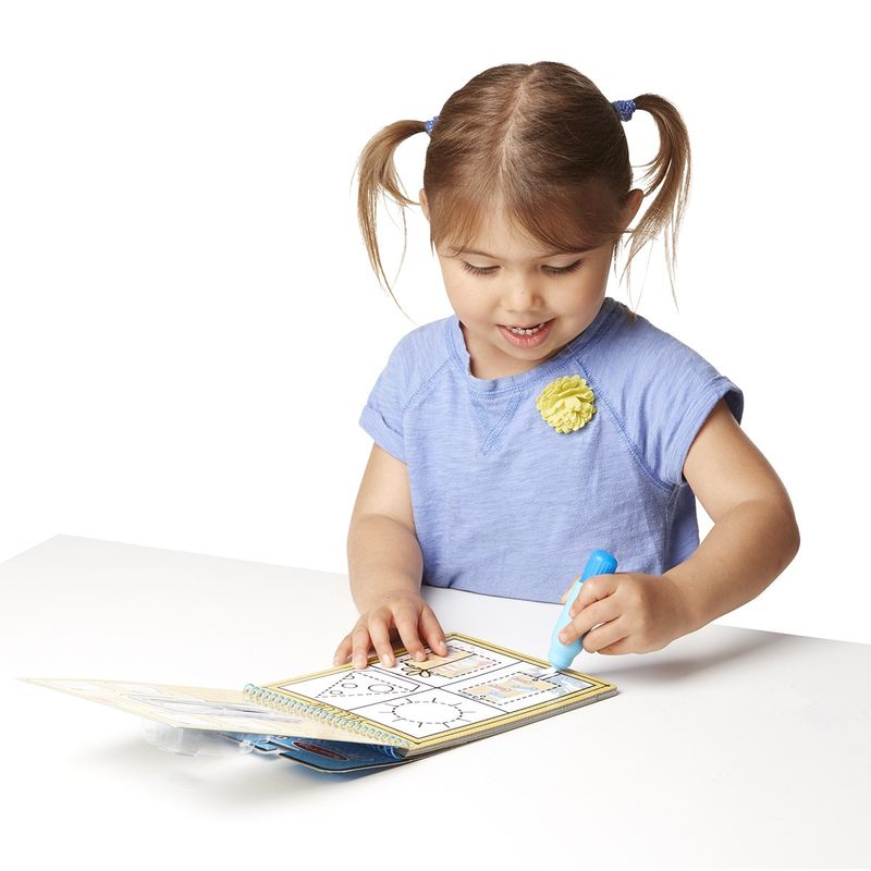 Jucarii, Copii si Bebe - Jucarii si jocuri - Jucarii & jocuri educative - Seturi pictura si desen - Carnet Apa magica Forme si culori - Melissa and Doug - Infinity.ro