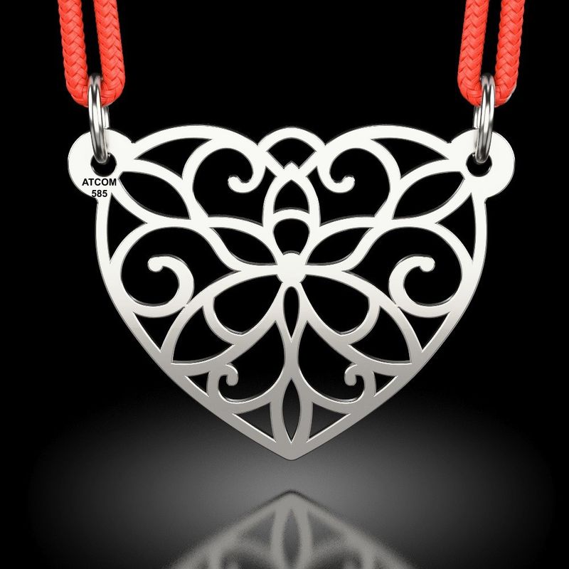 Fashion, accesorii si bijuterii - Femei - Bijuterii femei - Pandantive femei - Pandantiv din argint cu snur model Inima dantelata - Infinity.ro